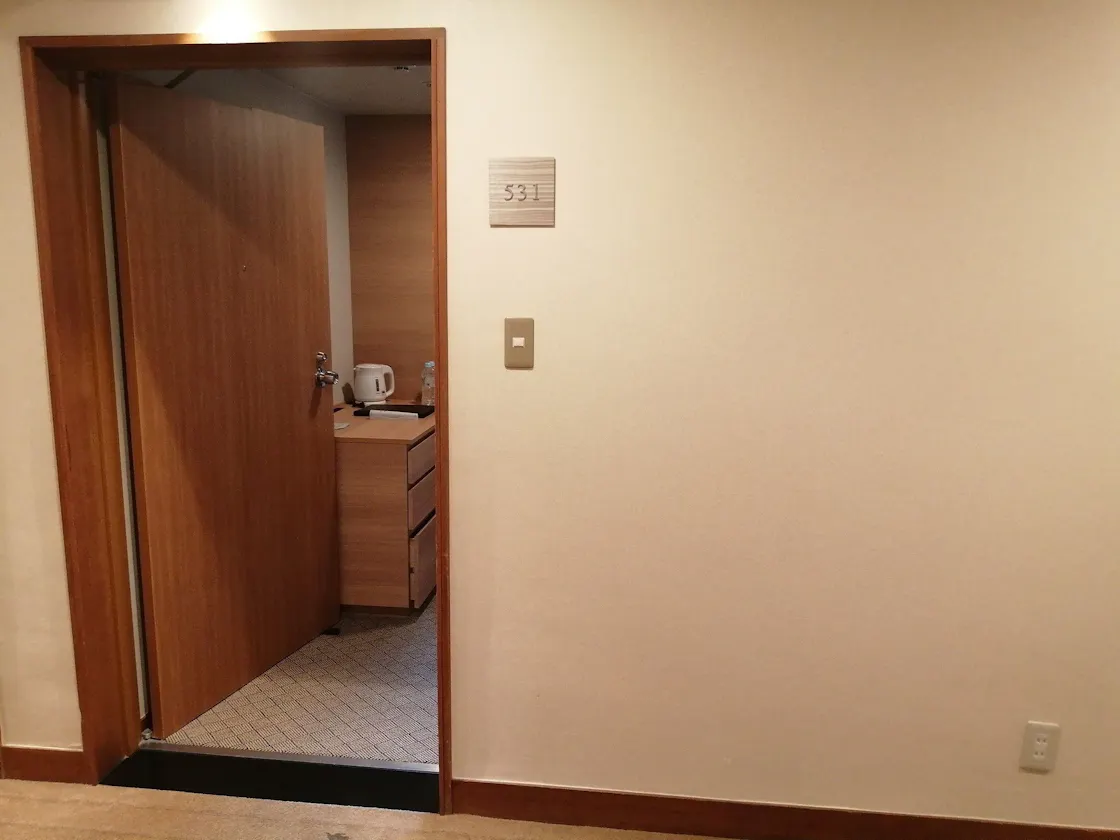 本 ツイン 街側