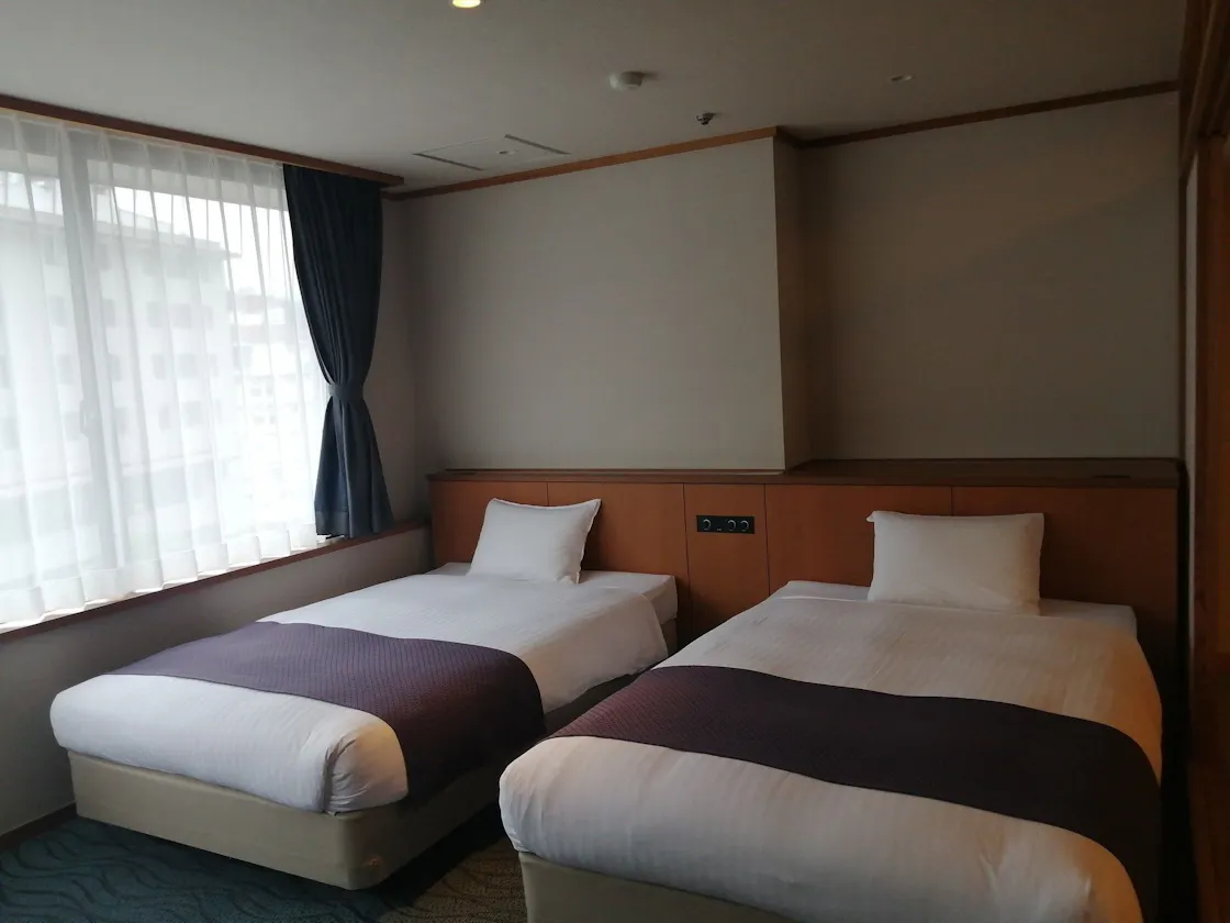 別スーペ和洋室(川側)