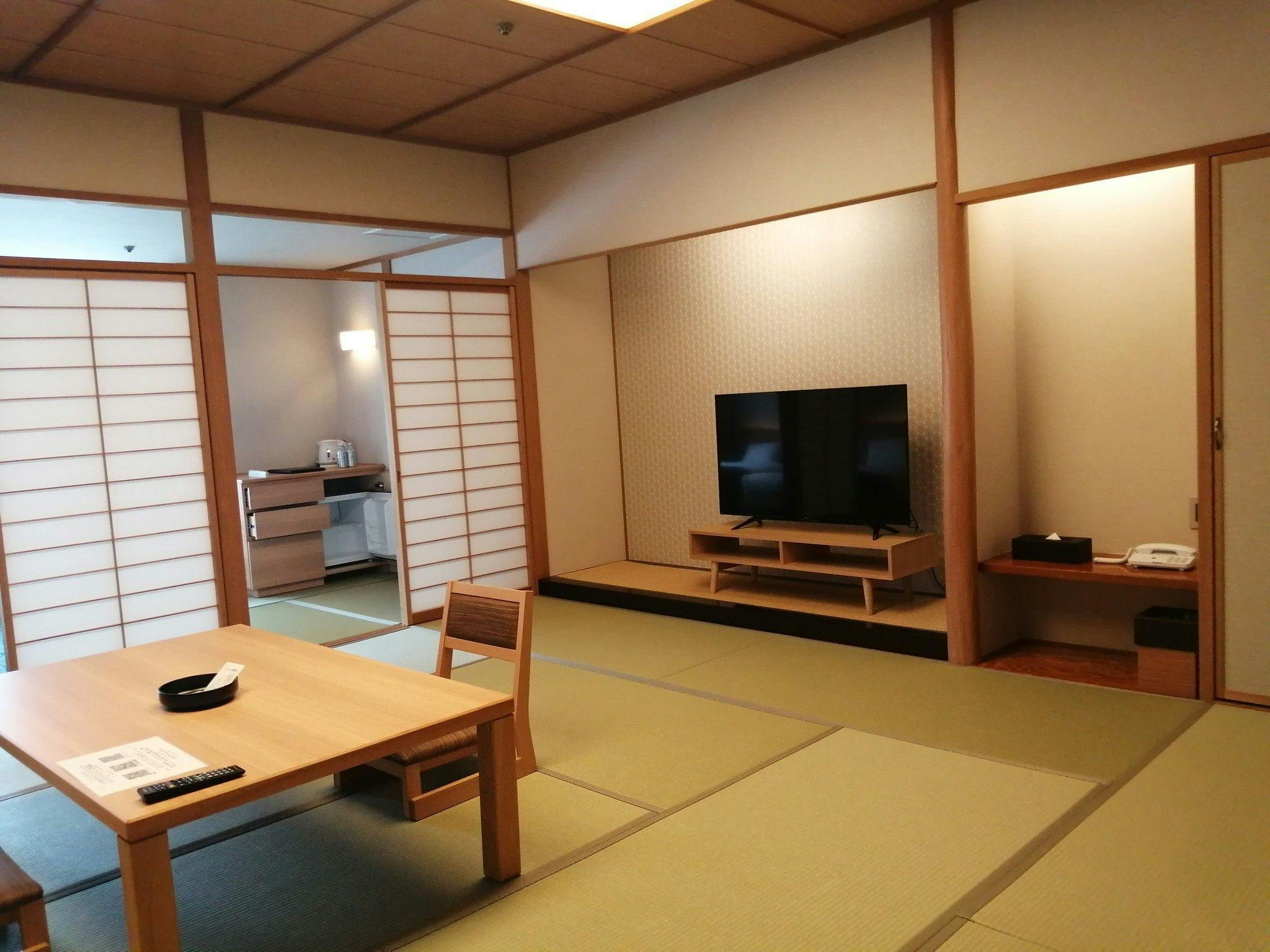 別スーペ和洋室（川側）