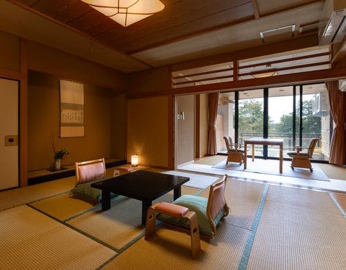 【鳳凰棟】標準室／和室（お部屋の一例）