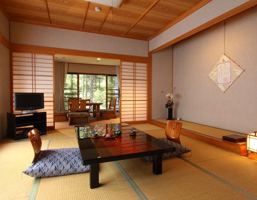 和室12畳+応接間【琥珀-kohaku-】