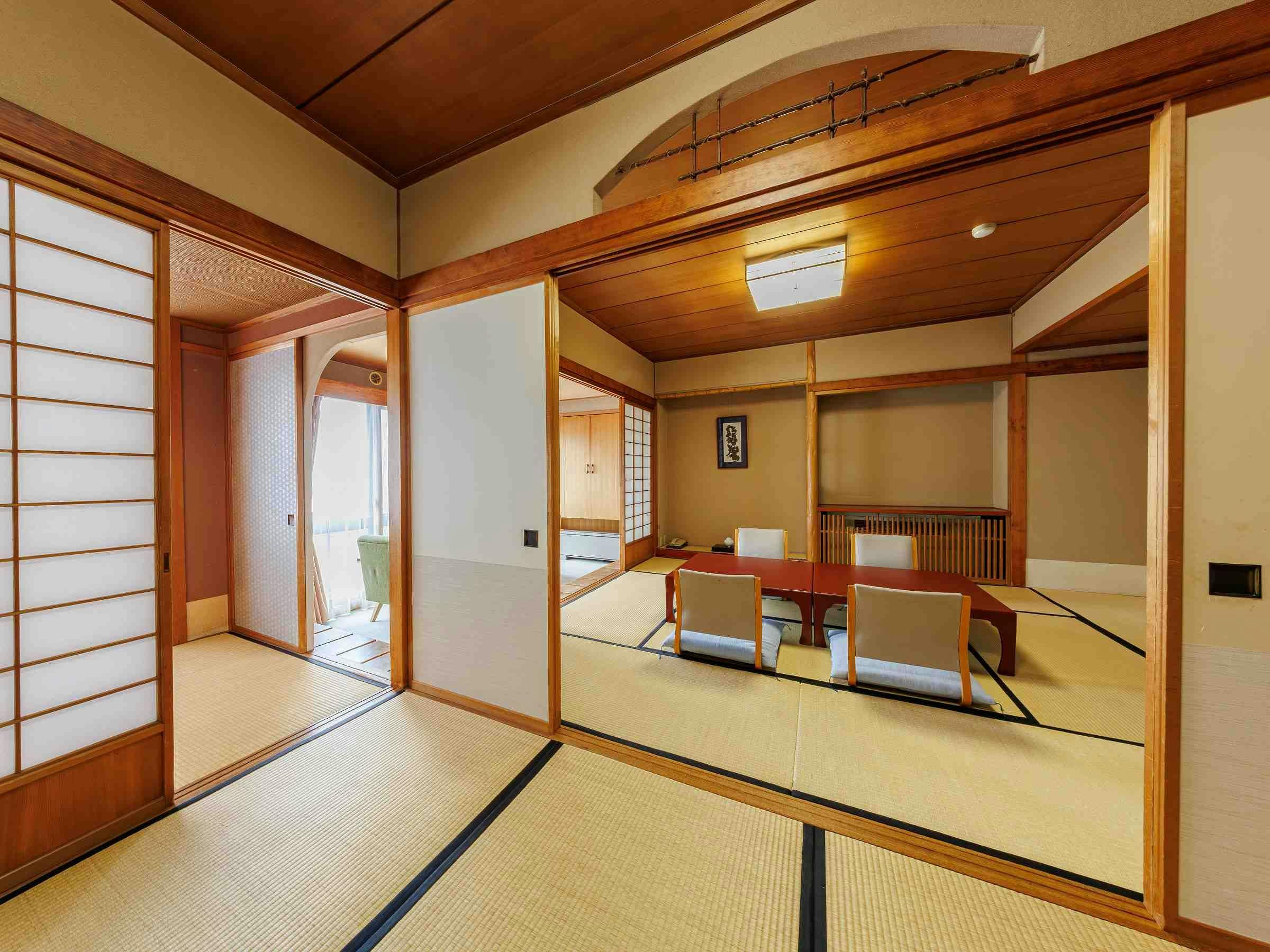 信州湯田中温泉　よろづや