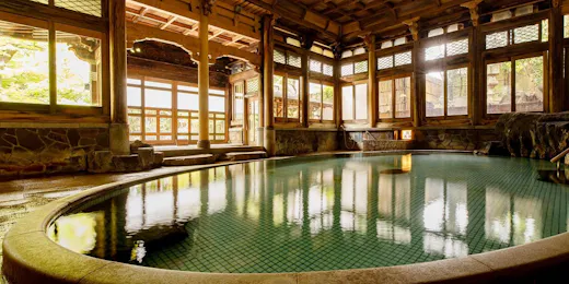 信州湯田中温泉 よろづや