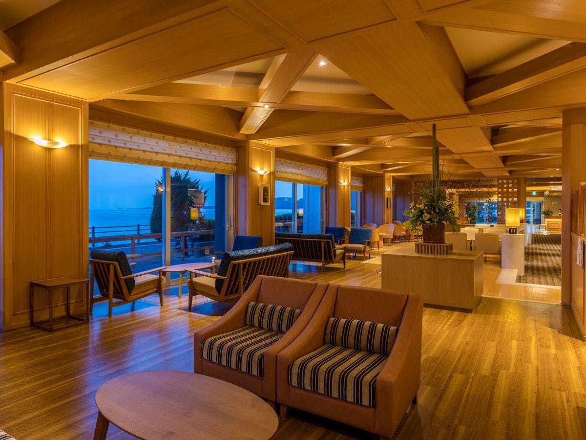 夕食後ラウンジでのひとときを。