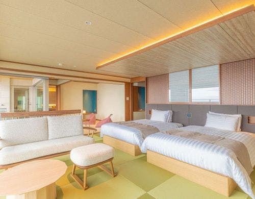 温泉掛流し露天風呂付き絶景スイート『紬』