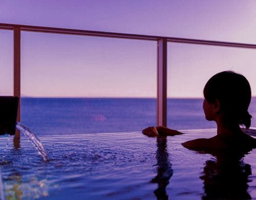 温泉掛流し露天風呂付絶景スイート『天』