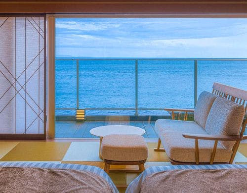 温泉掛流し露天風呂付絶景スイート『紬』