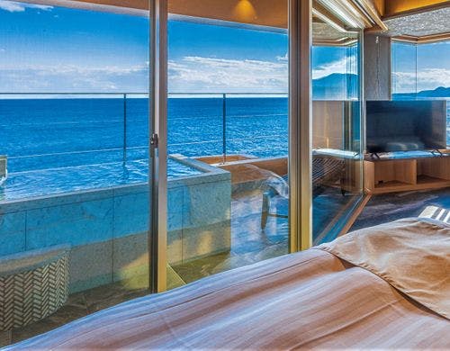 温泉掛流し露天風呂付コーナーツイン『碧』