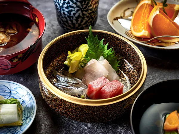 【一泊夕食:スタンダード会席】瀬戸内の恵みと道後の名湯にひたる旅 <お部屋食>