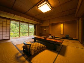 ２つの絶景露天風呂が自慢の老舗宿　会津芦ノ牧温泉　大川荘