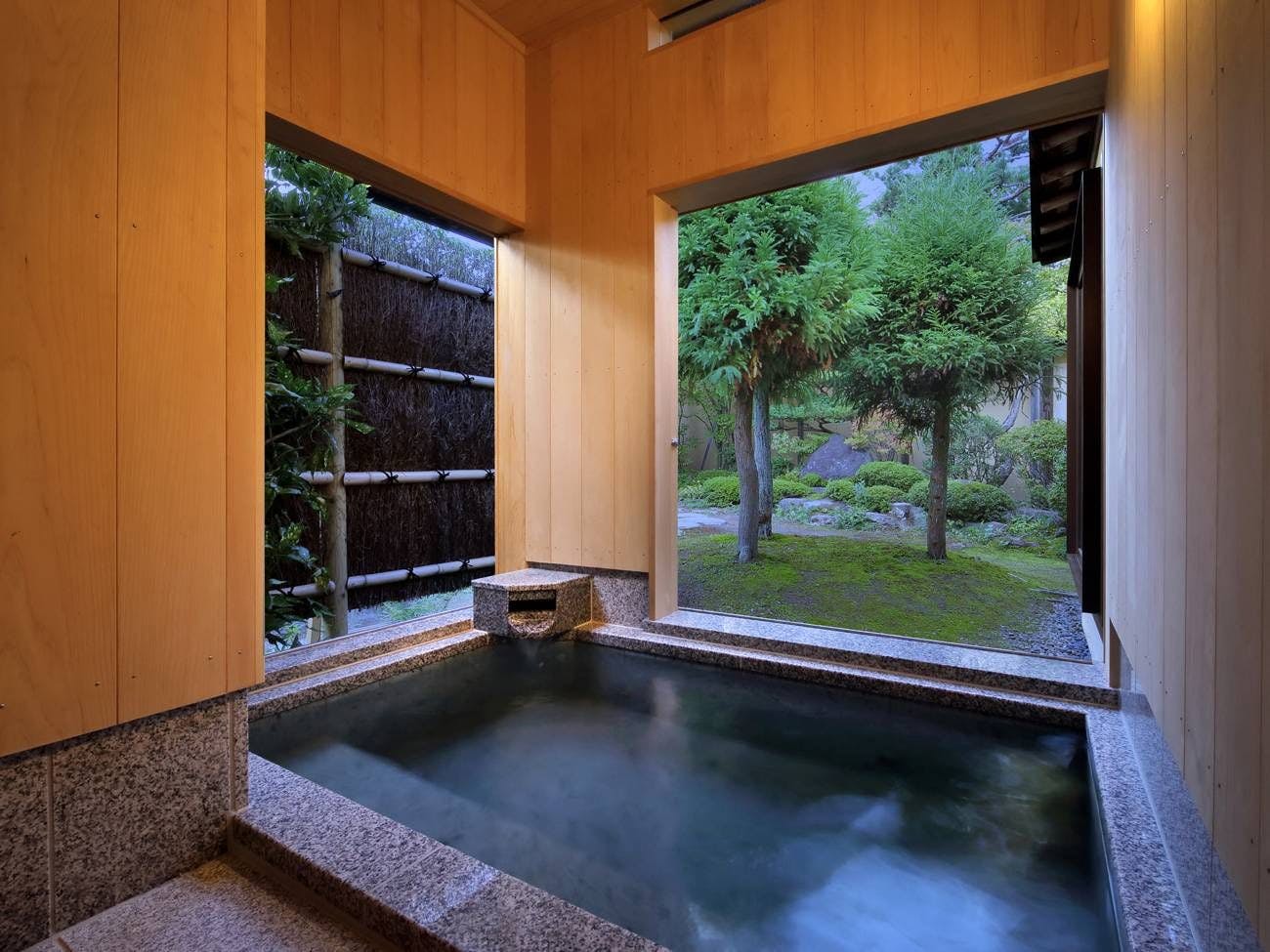 天童荘