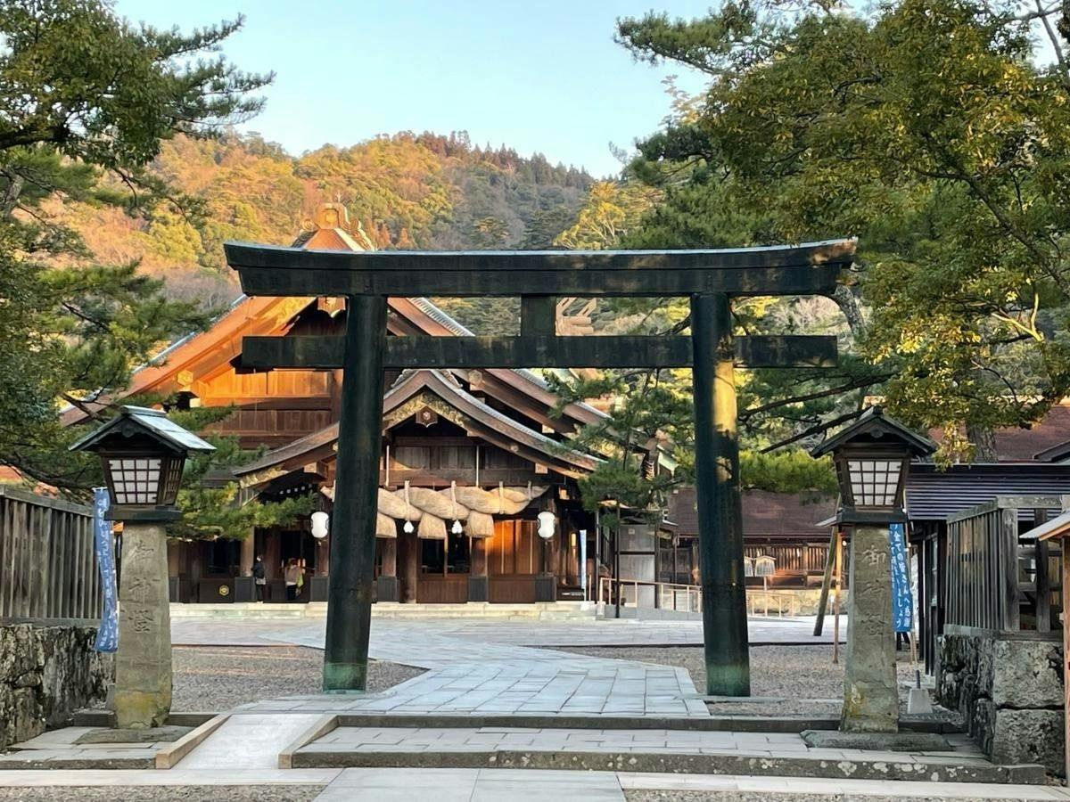 大自然に囲まれた出雲大社