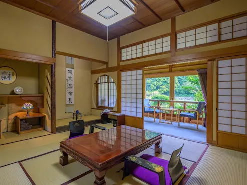 ห้องนาเดชิโกะ