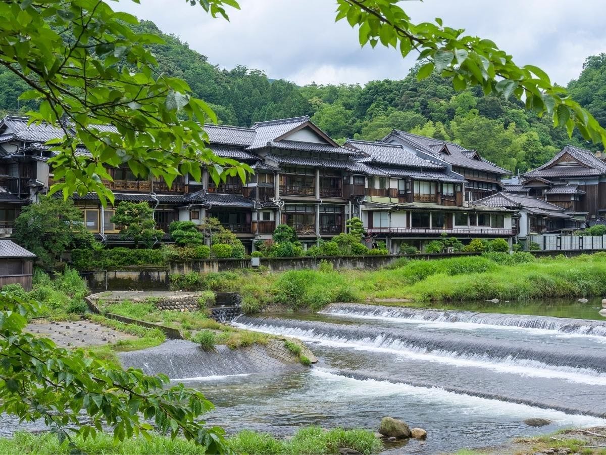 ด้านหน้าที่พักมีแม่น้ำมิโตคุ