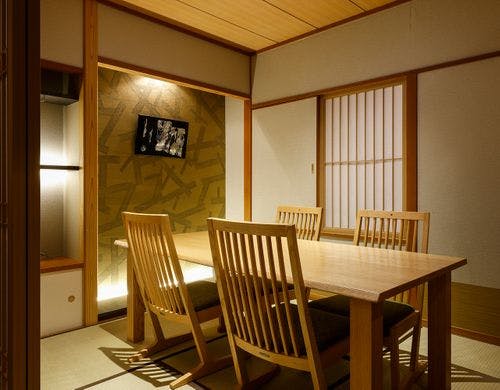 9階温泉露天風呂付客室のダイニングルーム