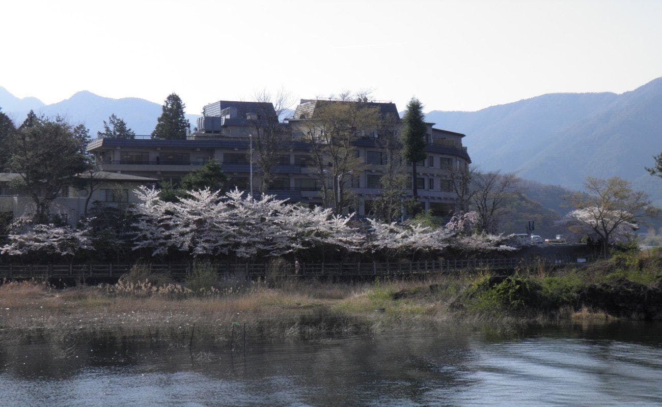 若草の宿　丸栄