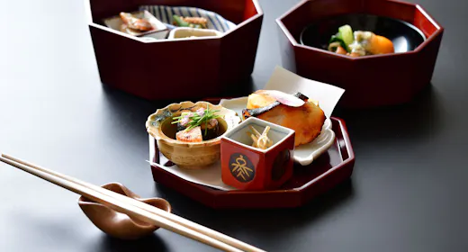 【1泊朝食付き】源泉掛け流し内湯付客室で県内随一の自慢の朝食を満喫 |夕食無し|1泊朝食