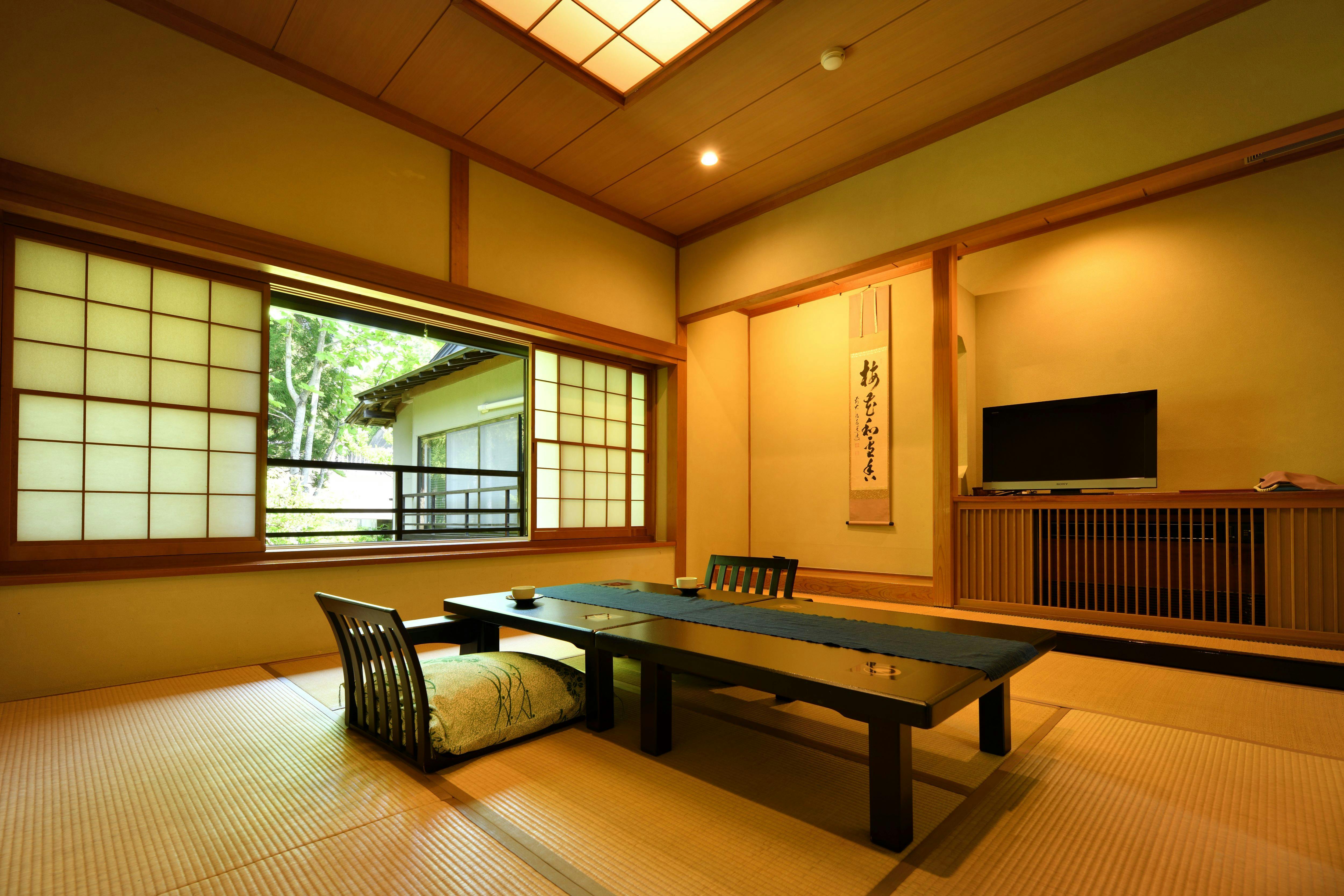 【客室】源泉かけ流し内湯付客室｜8帖+8帖