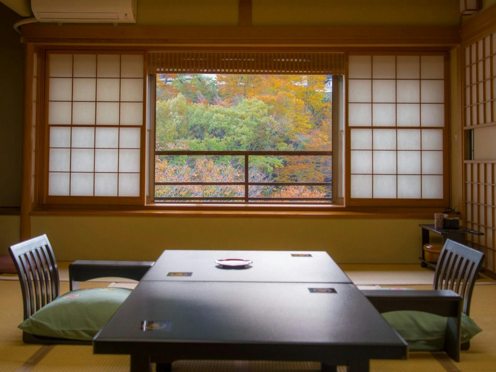 秋中庭館内画像