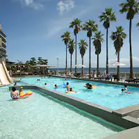 ホテルニューアワジ“シーサイドプール”