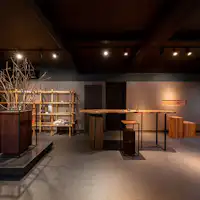 【フロント・ロビー】