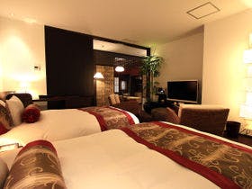 祇園と目覚め京都を始める　ＫＩＺＡＳＨＩ　ＴＨＥ　ＳＵＩＴＥ