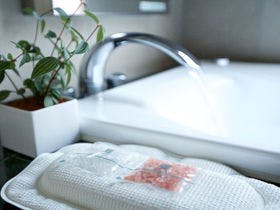 庭のホテル　東京