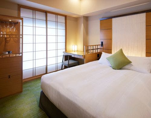 スタンダードダブル（18平米）