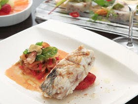 庭のホテル　東京