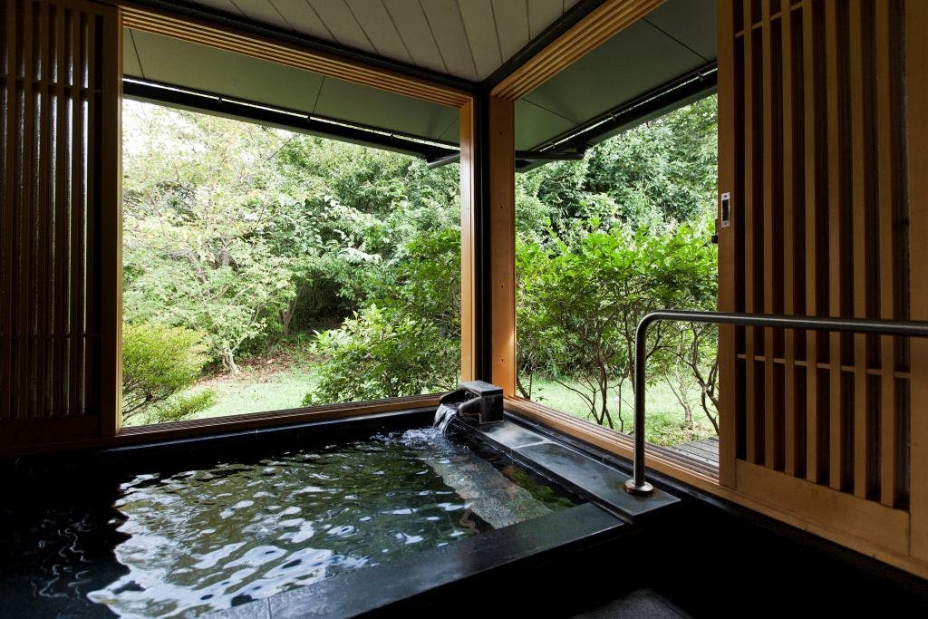 川棚グランドホテルお多福 本場下関のとらふくフルコース ご夕食お部屋食 臥龍梅 温泉付離れ 半露天 洋室ツイン Yahoo トラベル