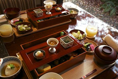 【ご朝食】