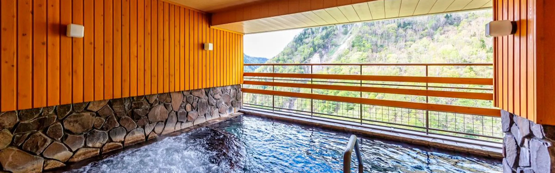 ホテル大雪 ONSEN & CANYON RESORT