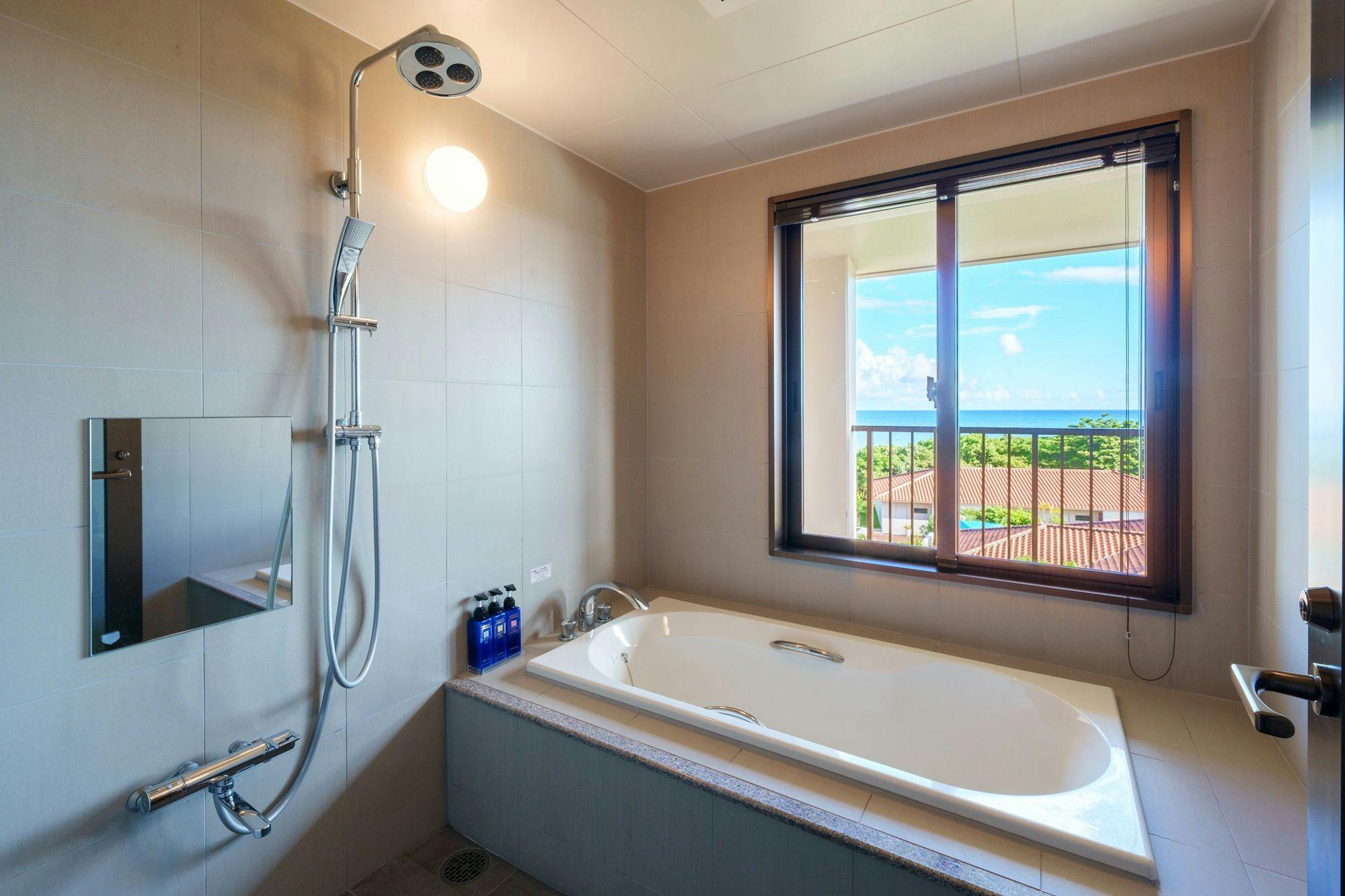 GranVrio Resort Ishigaki Island Ocean's Wing & Villa Garden