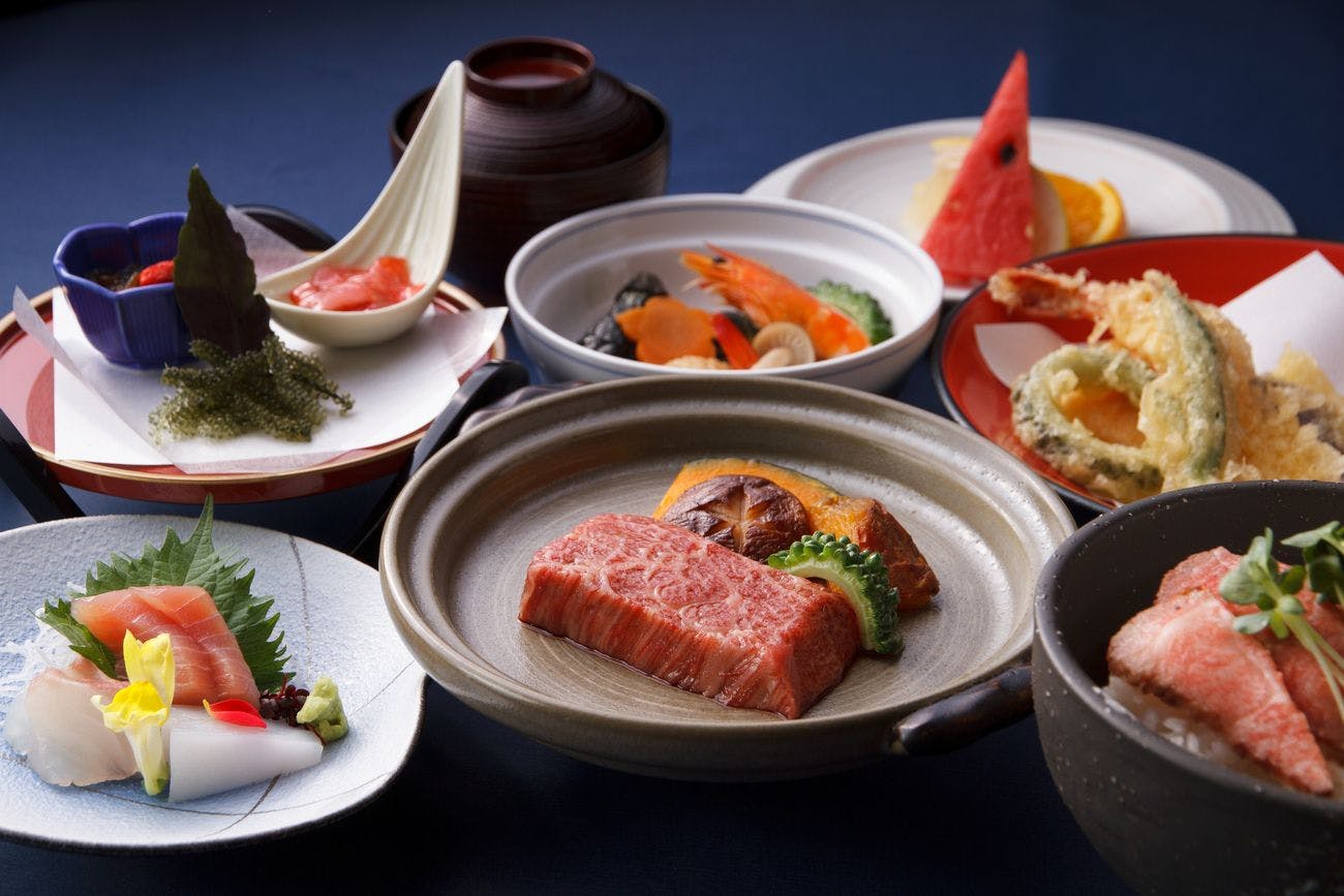 Ishigaki Island × Gourmet StaysThe view from the bath × Free