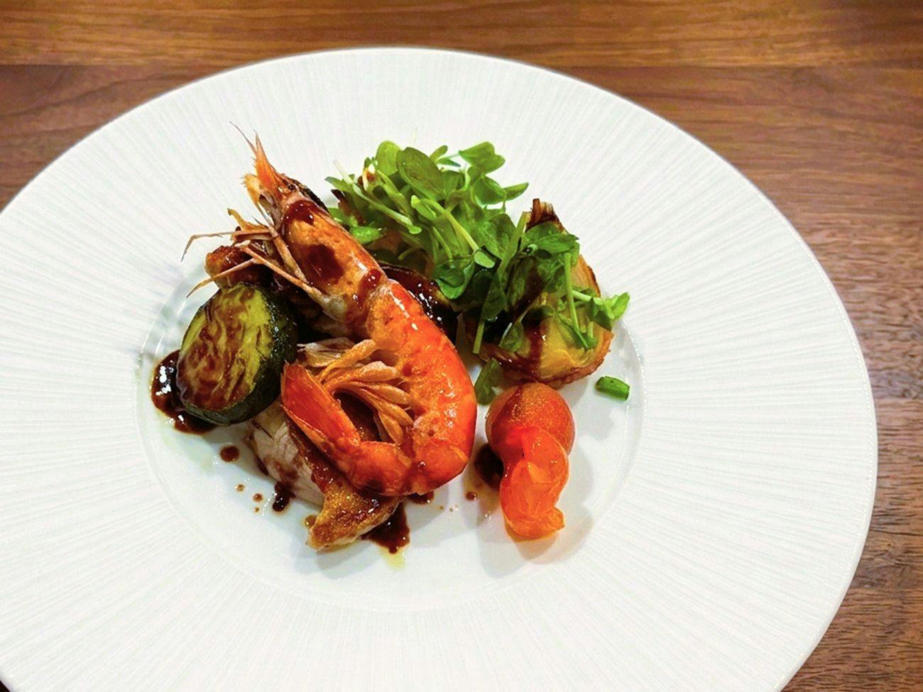 ＜ご夕食メイン／海の幸＞旬の地産にこだわる一皿～魚介の鉄板焼 料理長特製ソース～