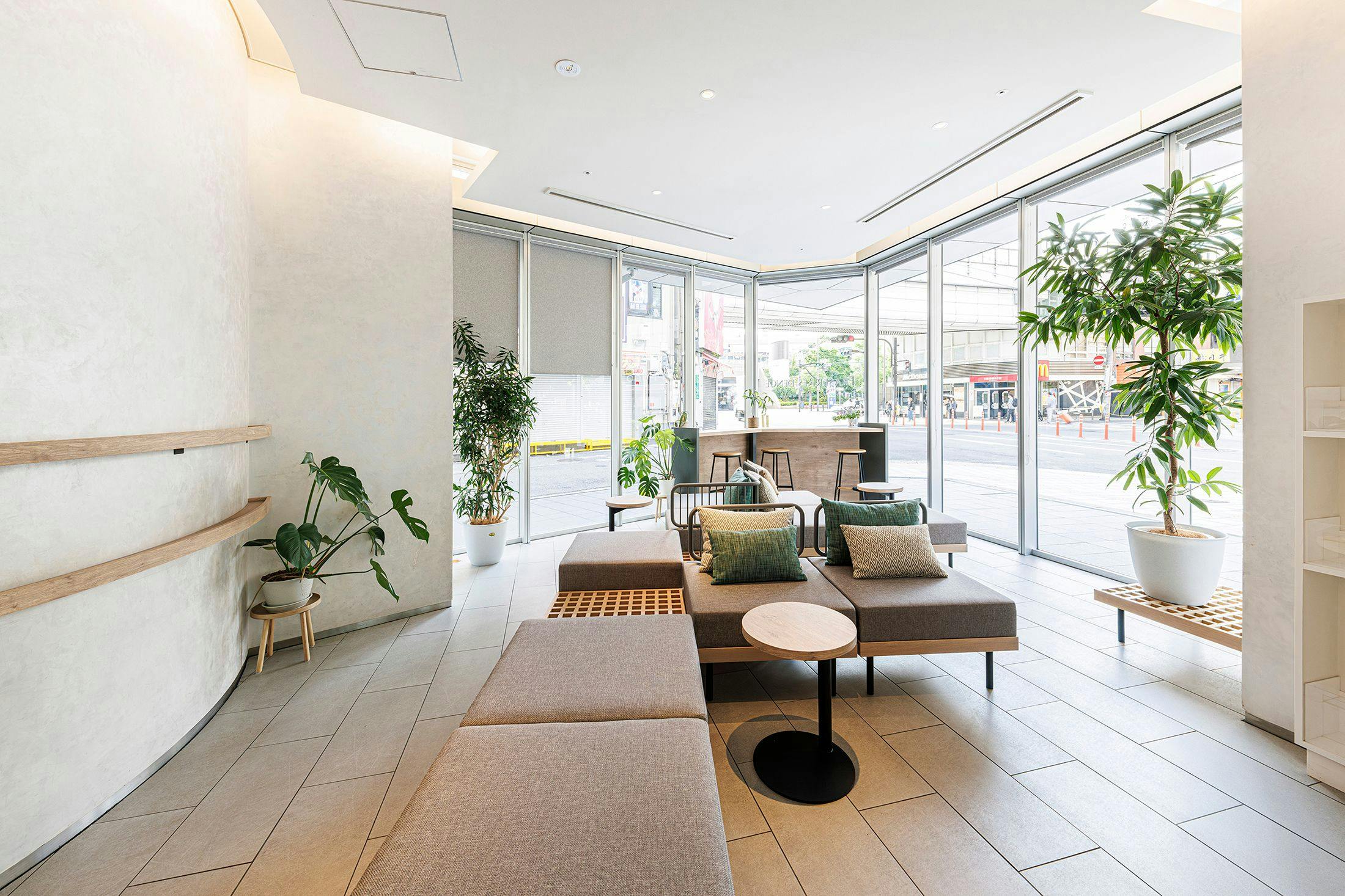 1階 フロント・ロビー