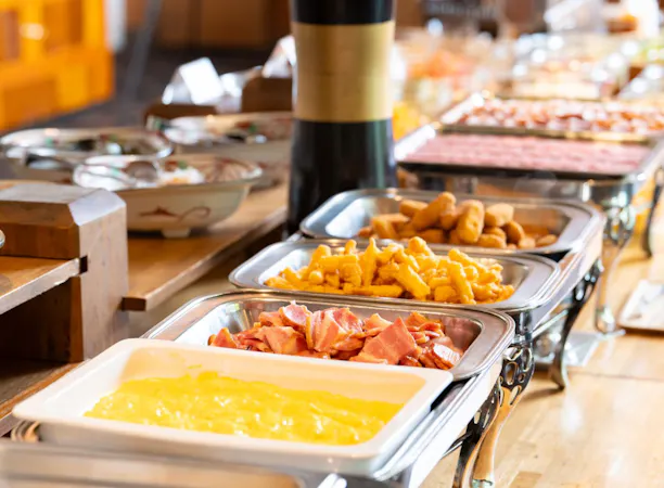 写真は朝食の一例です