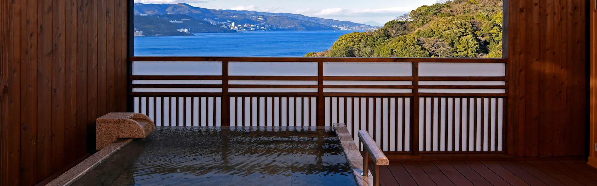 時間を旅する宿 海のはな