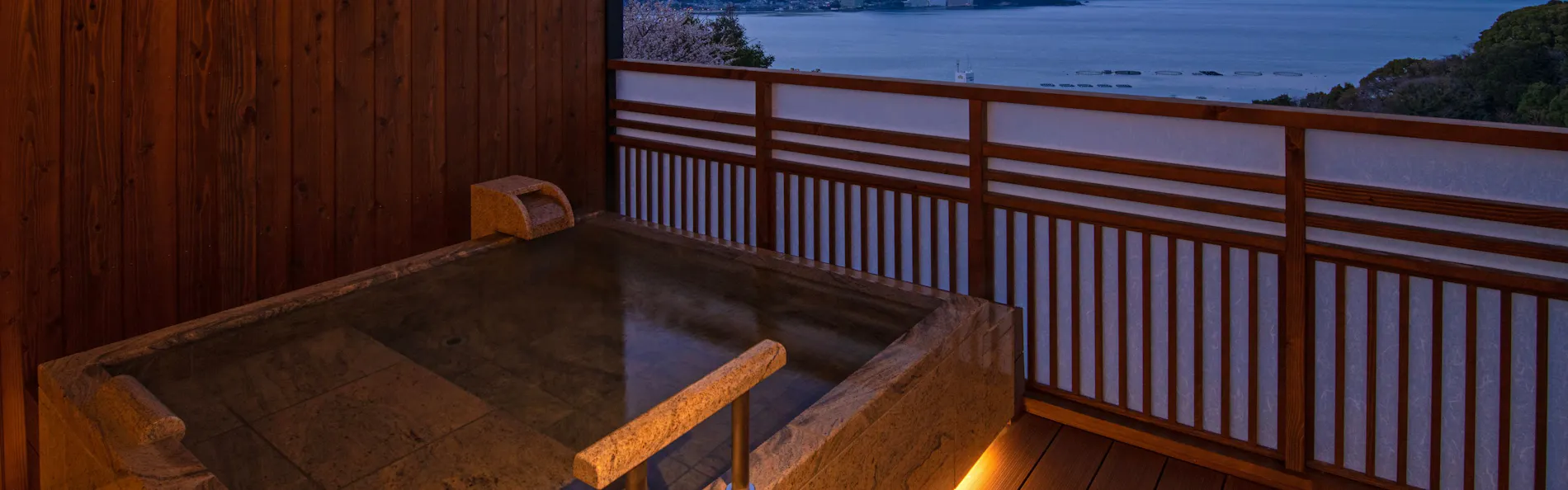 時間を旅する宿 海のはな