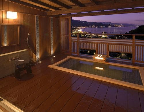 全面リニューアルの客室は拘りの間接照明