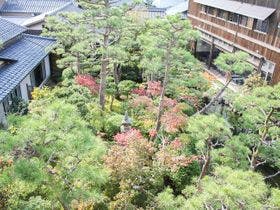 伝統旅館のぬくもり 灰屋