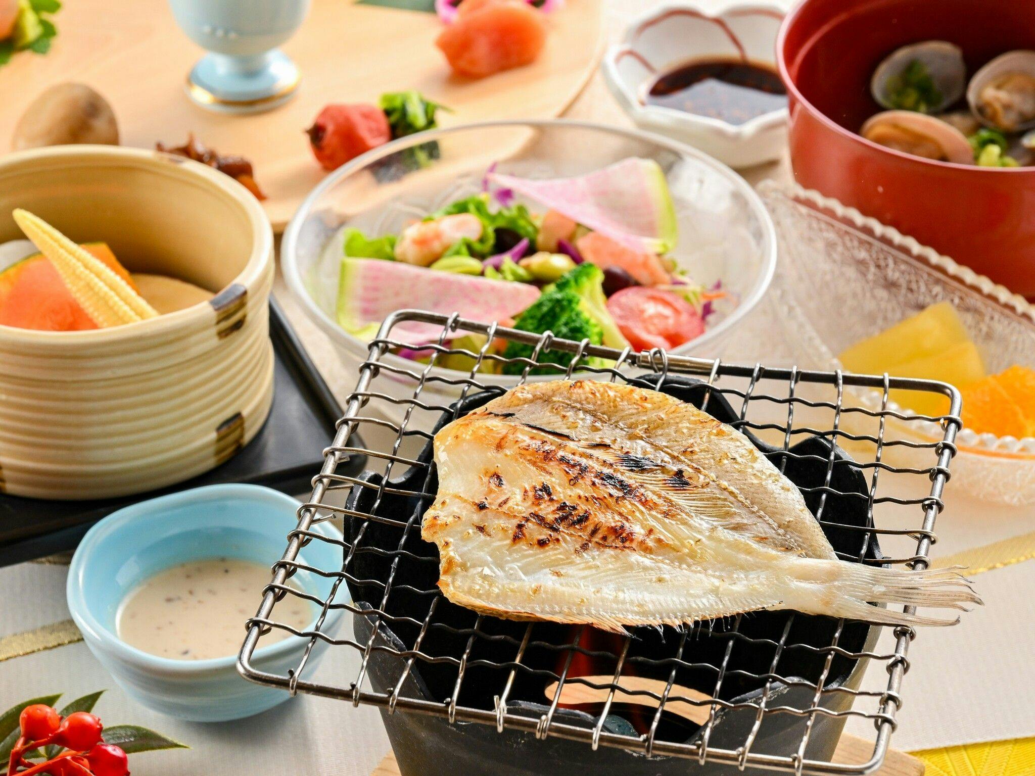 展示品 灰皿 手堤花梨 和室 お茶室 日本間 料亭 旅館 塔世山 四天王寺 漆黒の茶室「玄いとばり」にて遠州流記念茶会に参加