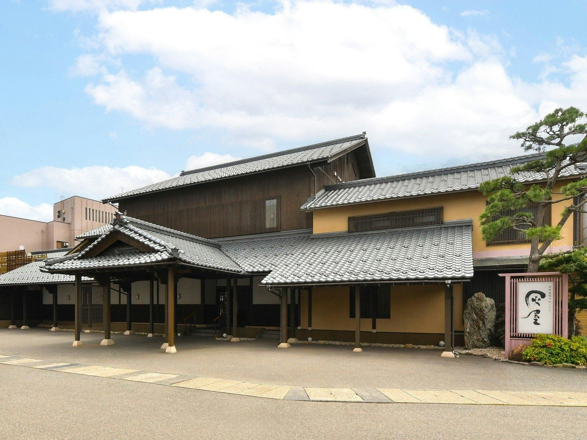 伝統旅館のぬくもり 灰屋
