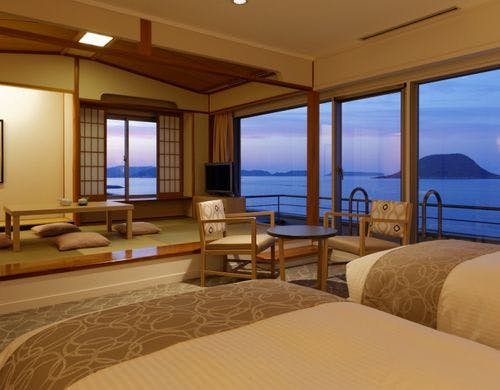 西館客室パウダーコーナー＜和洋室・和室＞