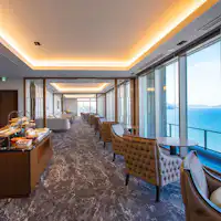 คลับเลานจ์อาคารฝั่งตะวันออก