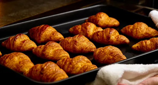 【朝食付きプラン】ホテルのビュッフェ朝食を愉しむ