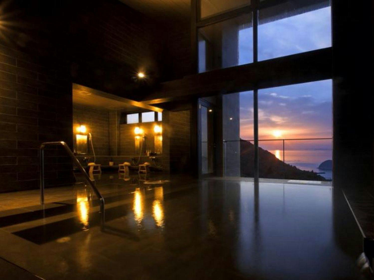 【ห้องอาบน้ำรวมขนาดใหญ่・บ่อออนเซ็นกลางแจ้งพร้อมวิว】