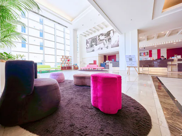 【Mercureスタンダード】落ち着いた空間とシモンズベッドでシンプルステイ<素泊り>