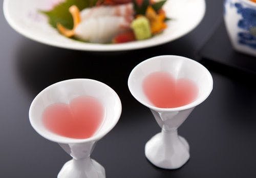 เครื่องดื่มเรียกน้ำย่อยรูปหัวใจ