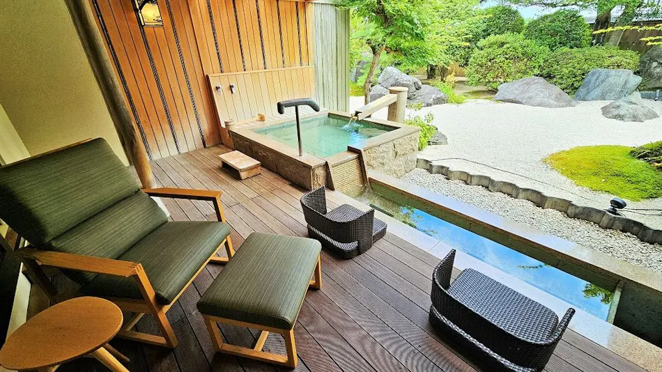 Saginoyu Inn